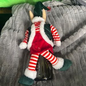 Elf wine bottle outfit